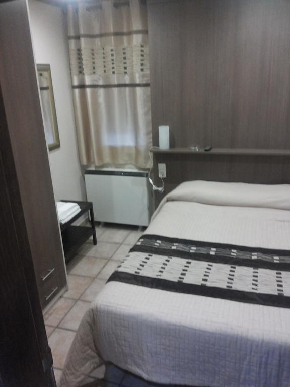 Hostal El Duende Blanco Сьєрра-Невада Номер фото