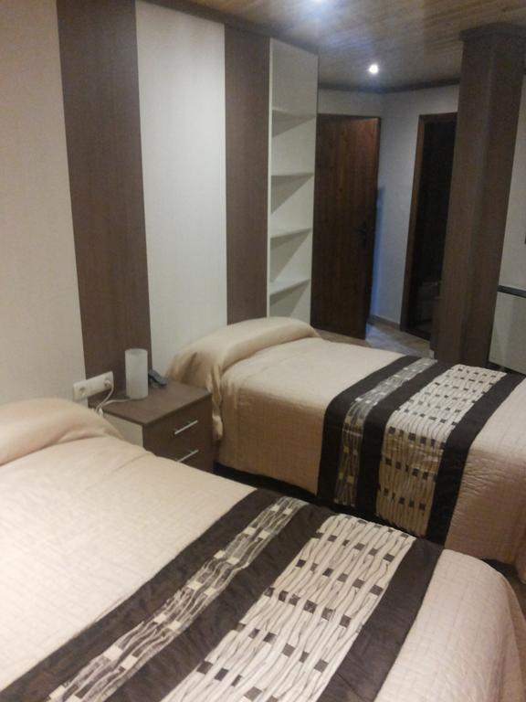 Hostal El Duende Blanco Сьєрра-Невада Номер фото