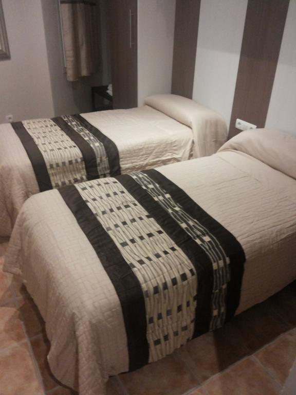 Hostal El Duende Blanco Сьєрра-Невада Номер фото