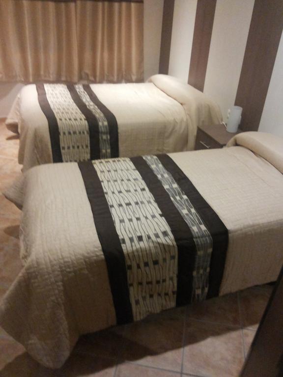 Hostal El Duende Blanco Сьєрра-Невада Номер фото