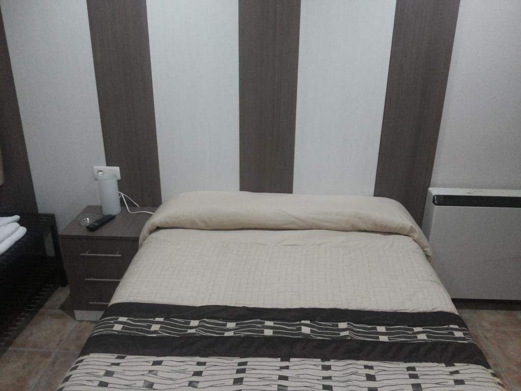 Hostal El Duende Blanco Сьєрра-Невада Номер фото