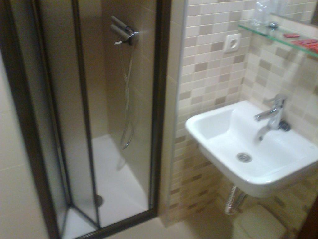 Hostal El Duende Blanco Сьєрра-Невада Номер фото